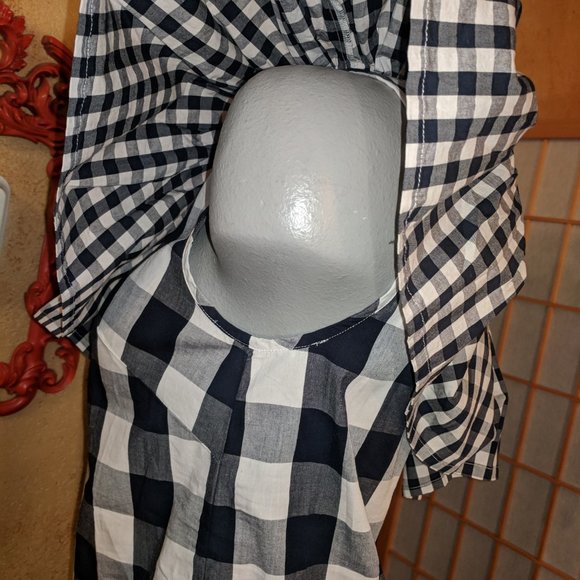 J. Crew, NEW with tags, asymmetrical top, size 00. - Picture 3 of 7